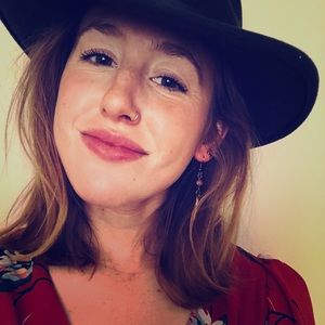 Meet your Posher, Madeline